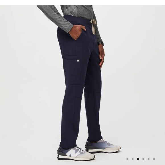 Figs Slim Axim™ Cargo Scrub Pants - Picture 5 of 8